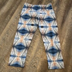 * SOLD* ONZIE kaleidoscope cropped leggings